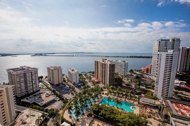 Fortune House Hotel Luxury Apartment Suites, Miami