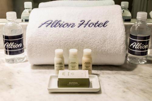 Albion Hotel, Miami