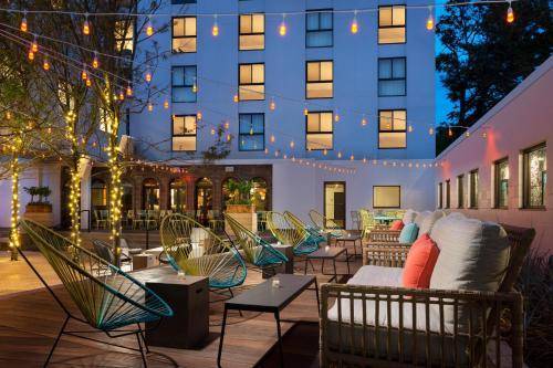 Days Hotel Boston, Boston